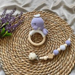 Whale birth box: Rattle and lolette clip