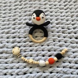 Coffret de naissance pingouin : Hochet et attache lolette